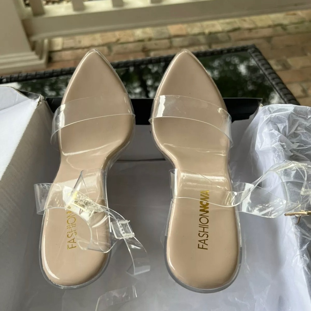 Fashion Nova Maria Shoes Sandals Strappy Clean Block Heel New! Nude Size 6